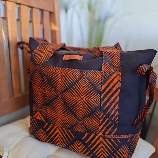 Braun Terrakotta-Schwarz-Handtasche