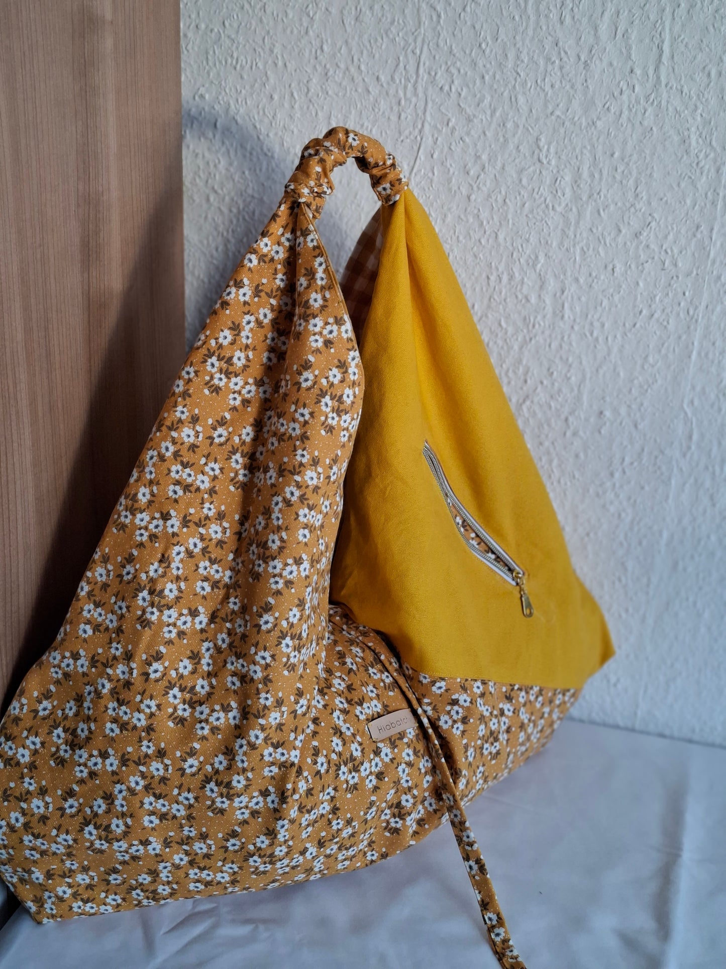 Origamihandtasche Senfgelb mit Blümchen, hobobag