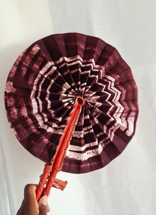 Faltbare Handfächer aus Waxprint