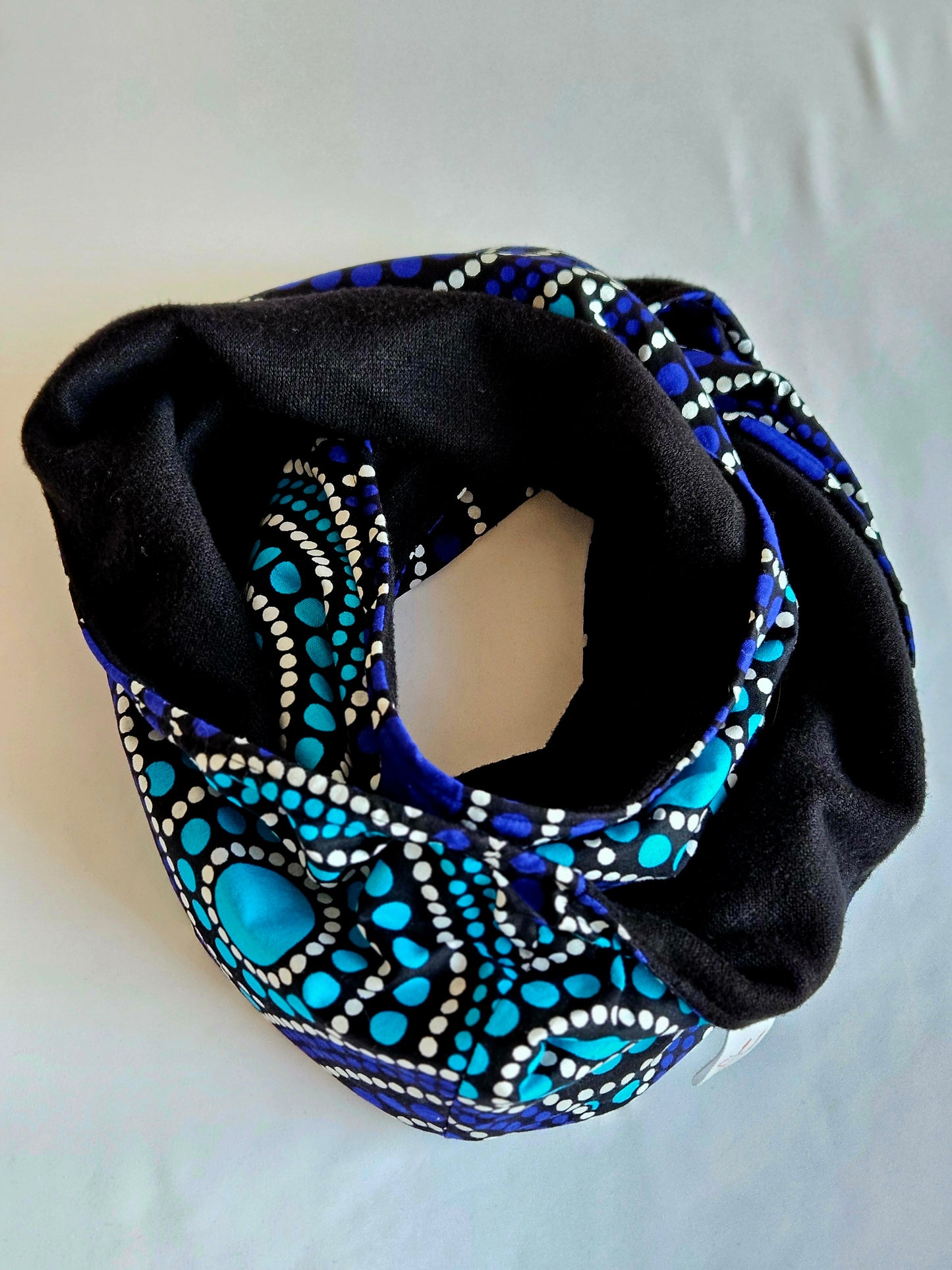 Schlauchschal 2 Windungen in Wax Print  Blau-Schwarz