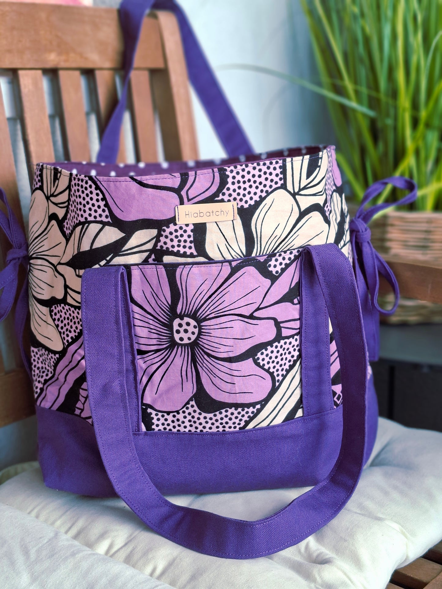 Lila mit Blumenmuster Handtasche