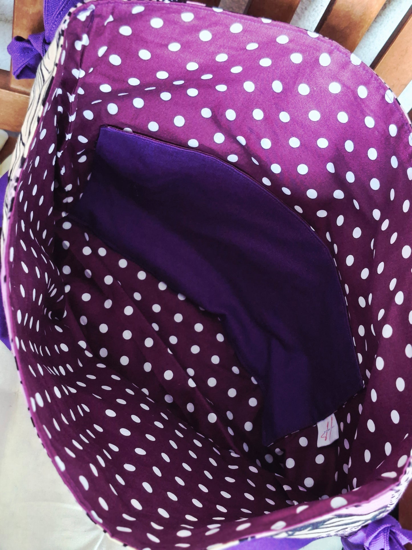 Lila mit Blumenmuster Handtasche